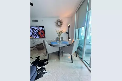 31 SE 5th #1402, Miami, FL 33131 - Photo 7