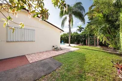 9370 SW 82nd, Miami, FL 33173 - Photo 23