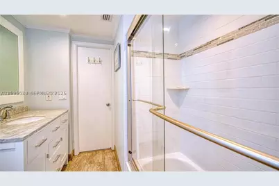 2900 Banyan #408, Fort Lauderdale, FL 33316 - Photo 15