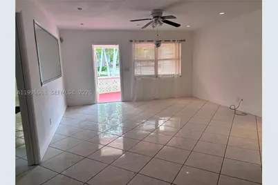 839 S Highland #Right, Hollywood, FL 33021 - Photo 5