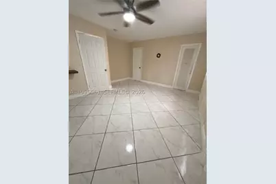 839 S Highland #Right, Hollywood, FL 33021 - Photo 17