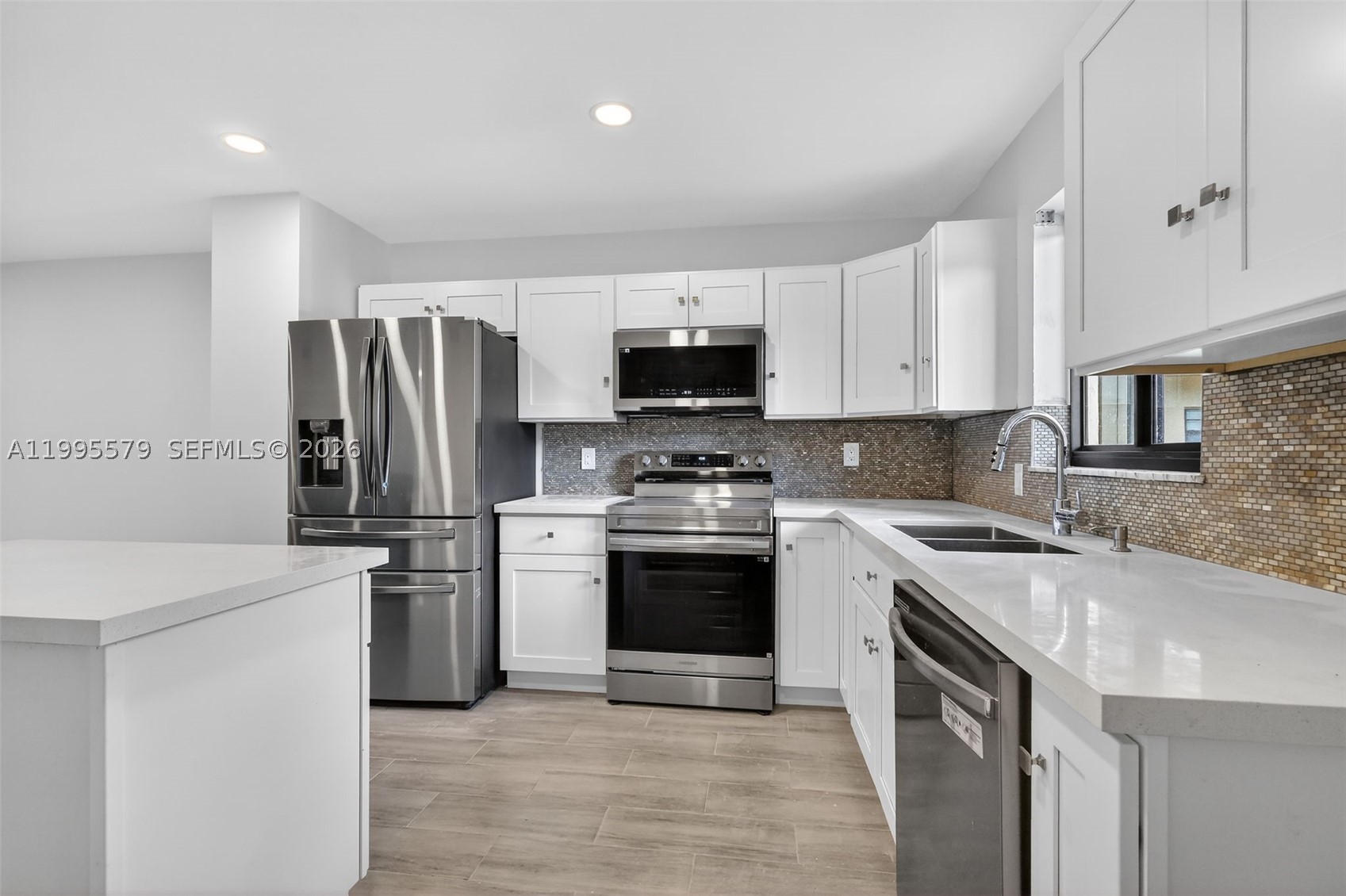 275 Gate #104 - 275 Gate #104, Hollywood, FL 33024 Luxury Property | Jose Angel Pina