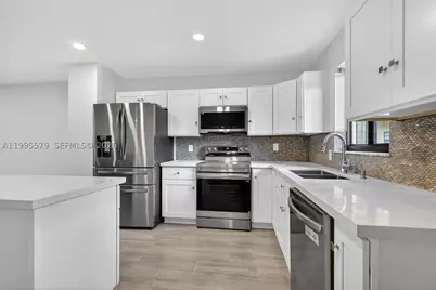 275 Gate #104, Hollywood, FL 33024 - Photo 1