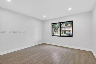 275 Gate #104, Hollywood, FL 33024 - Photo 13