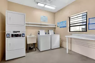 275 Gate, Hollywood, FL 33024 - Photo 31