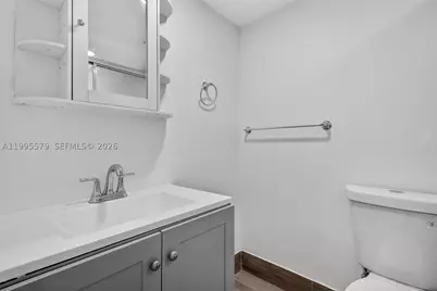 275 Gate #104, Hollywood, FL 33024 - Photo 17