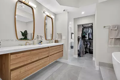 1000 Island #3107, Aventura, FL 33160 - Photo 27