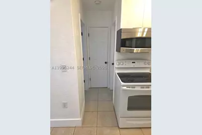 34 SW 6th #4, Dania Beach, FL 33004 - Photo 11
