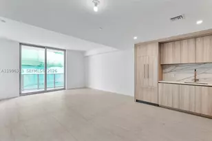 77 SE 5th, Miami, FL 33131 - Photo 3