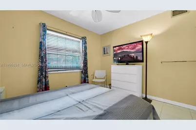 2861 Somerset #301, Lauderdale Lakes, FL 33311 - Photo 17