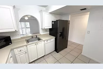 711 N Pine Island #211, Plantation, FL 33324 - Photo 15