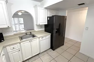 711 N Pine Island, Plantation, FL 33324 - Photo 15