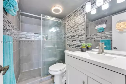 6061 Collins #5F, Miami Beach, FL 33140 - Photo 13