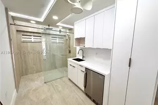 2899 Collins, Miami Beach, FL 33140 - Photo 1