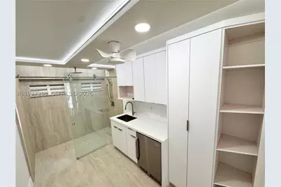 2899 Collins #6, Miami Beach, FL 33140 - Photo 3