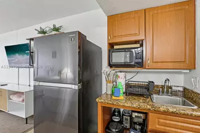 19201 Collins #223, Sunny Isles Beach, FL 33160 - Photo 9