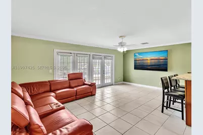 1900 NW 95th, Pembroke Pines, FL 33024 - Photo 23