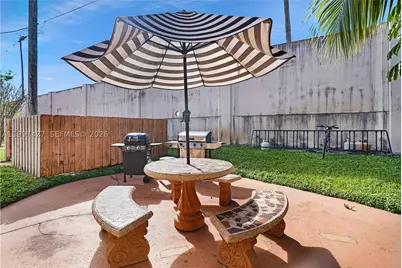820 SW 11th #5B, Hallandale Beach, FL 33009 - Photo 11
