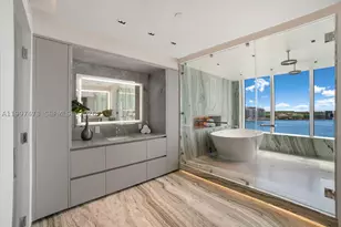 1000 S Pointe, Miami Beach, FL 33139 - Photo 11