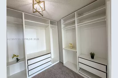 1000 Parkview #531, Hallandale Beach, FL 33009 - Photo 23