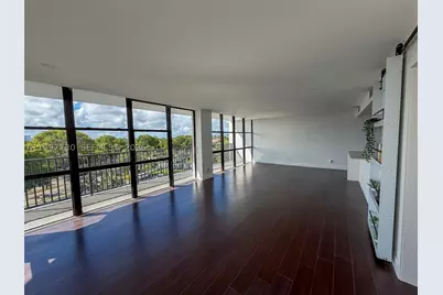 1000 Parkview #531, Hallandale Beach, FL 33009 - Photo 3