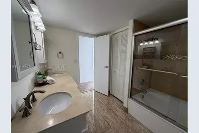 1000 Parkview #531, Hallandale Beach, FL 33009 - Photo 21