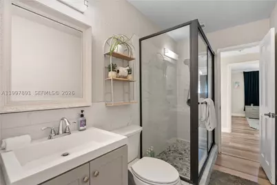 1652 NE 39th, Oakland Park, FL 33334 - Photo 31