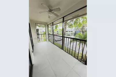 907 NE 199th #204, Miami, FL 33179 - Photo 31