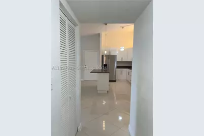 907 NE 199th #204, Miami, FL 33179 - Photo 3