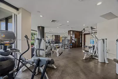 1000 W Island #1910, Aventura, FL 33160 - Photo 41