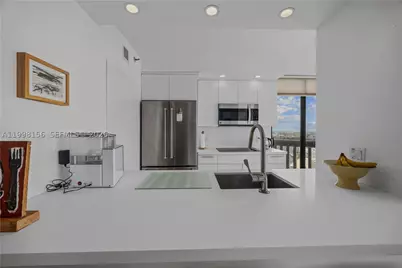 1000 W Island #1910, Aventura, FL 33160 - Photo 7