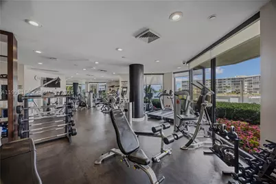 1000 W Island #1910, Aventura, FL 33160 - Photo 39