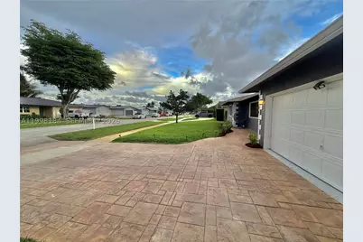 8404 SW 26th, Davie, FL 33324 - Photo 3