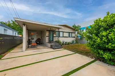 2925 NW 11th #Front, Miami, FL 33127 - Photo 15