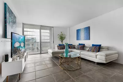 150 SE 25th #12B, Miami, FL 33129 - Photo 5