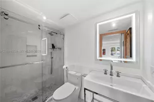 215 Palm, Miami Beach, FL 33139 - Photo 31