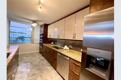 18041 Biscayne #1104, Aventura, FL 33160 - Photo 11