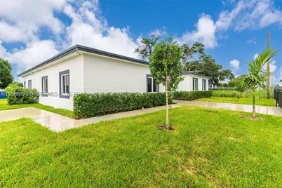 11870 SW 220th #A, Miami, FL 33170 - Photo 5