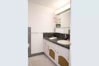 18707 NE 14th #733, Miami, FL 33179 - Photo 17