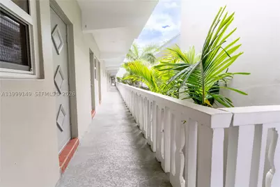330 SE 2nd #405F, Hallandale, FL 33009 - Photo 5