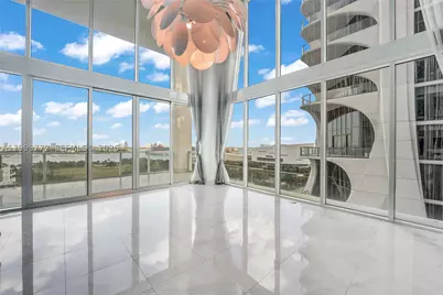 1040 Biscayne #1001, Miami, FL 33132 - Photo 3