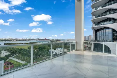 1040 Biscayne #1001, Miami, FL 33132 - Photo 25