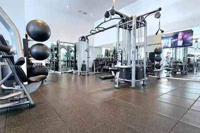 1040 Biscayne #1001, Miami, FL 33132 - Photo 37