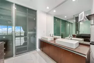 1040 Biscayne, Miami, FL 33132 - Photo 21