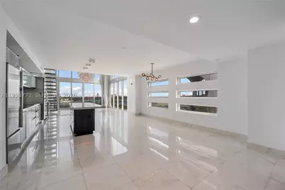 1040 Biscayne #1001, Miami, FL 33132 - Photo 9