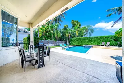 1241 S 13th, Hollywood, FL 33019 - Photo 35
