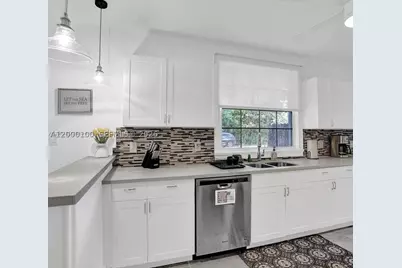 2501 NE 181st, North Miami Beach, FL 33160 - Photo 11