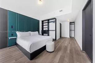 20 NE 11th, Miami, FL 33132 - Photo 11