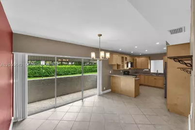 6900 NW 5th #201, Plantation, FL 33317 - Photo 5