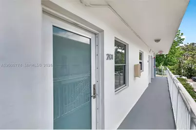 1519 Drexel #201 + DEN, Miami Beach, FL 33139 - Photo 11